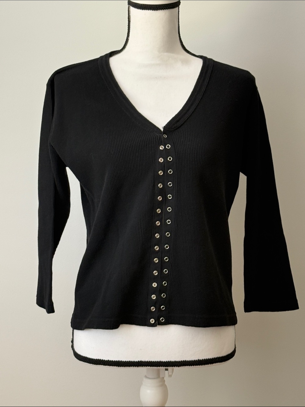 Avalin Black Front Snap Ribbed V-Neck Top